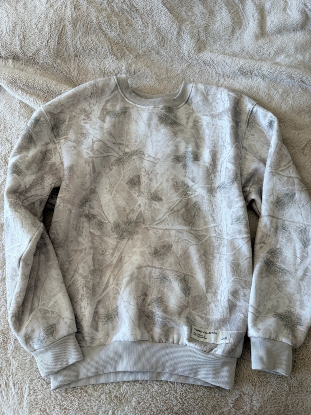 Neutral Gray Patterned Crewneck Sweatshirt